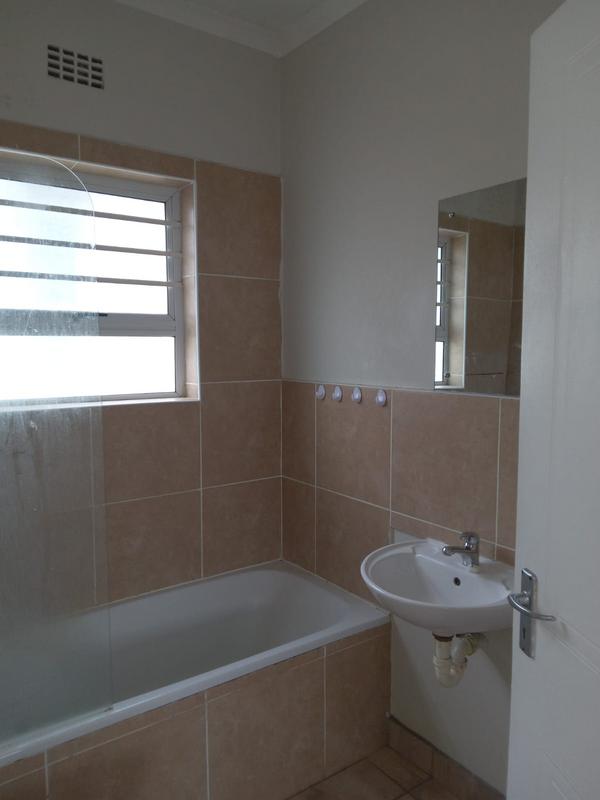 2 Bedroom Property for Sale in Highbury Western Cape